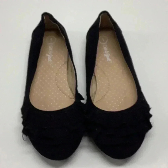 Cat & Jack Size 1 Black Girls Flats. (Preloved) - Picture 2 of 5